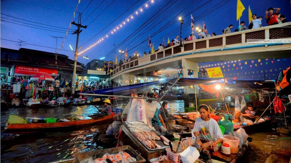 Amphawa — The Market and the Fireflies