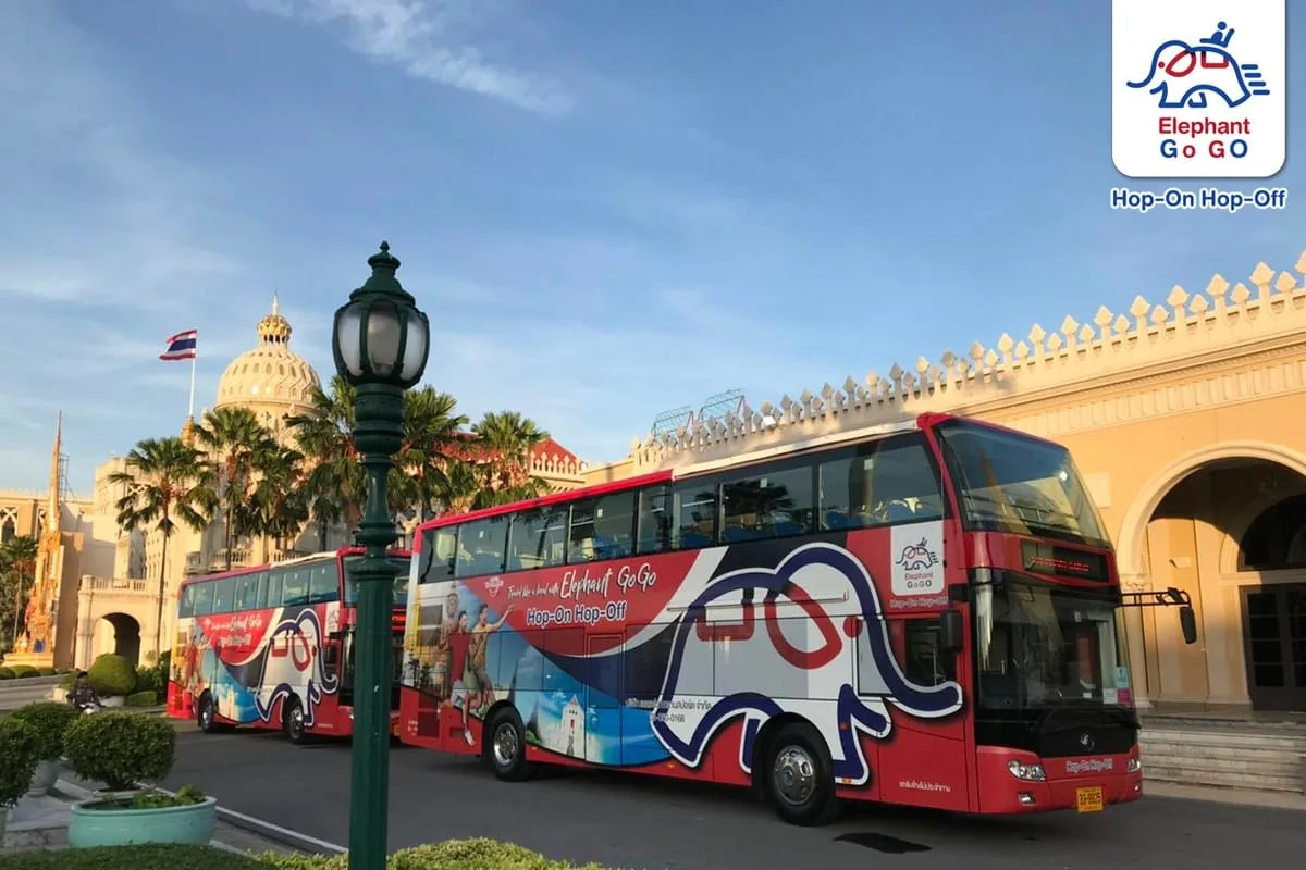الحافلة الحمراء Hop-On Hop-Off في باتايا