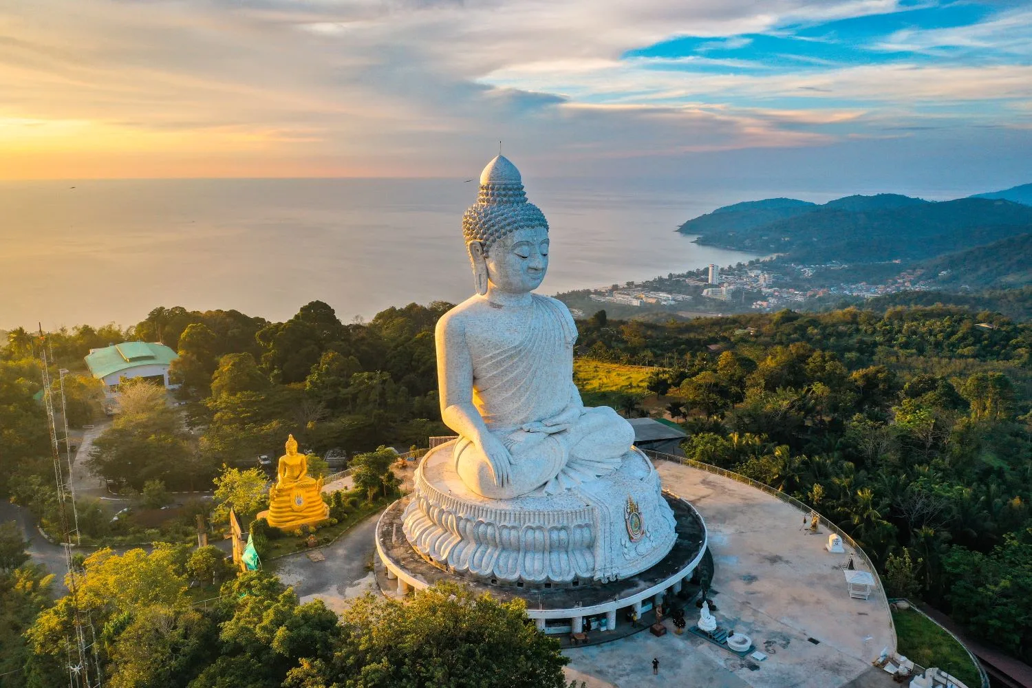 The Big Buddha and the island viewpoint