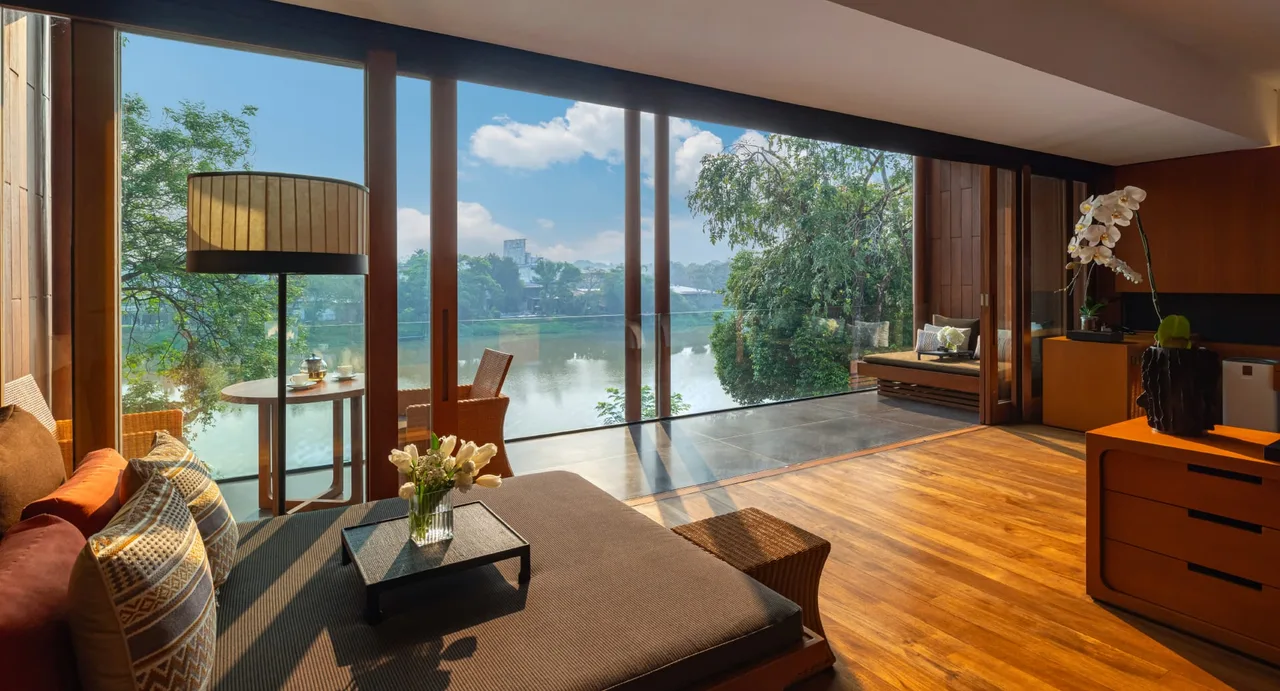 Lanna Riverfront Suite
