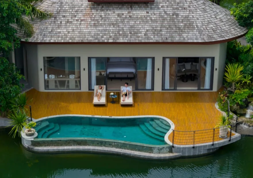 Lagoon Pool Villa