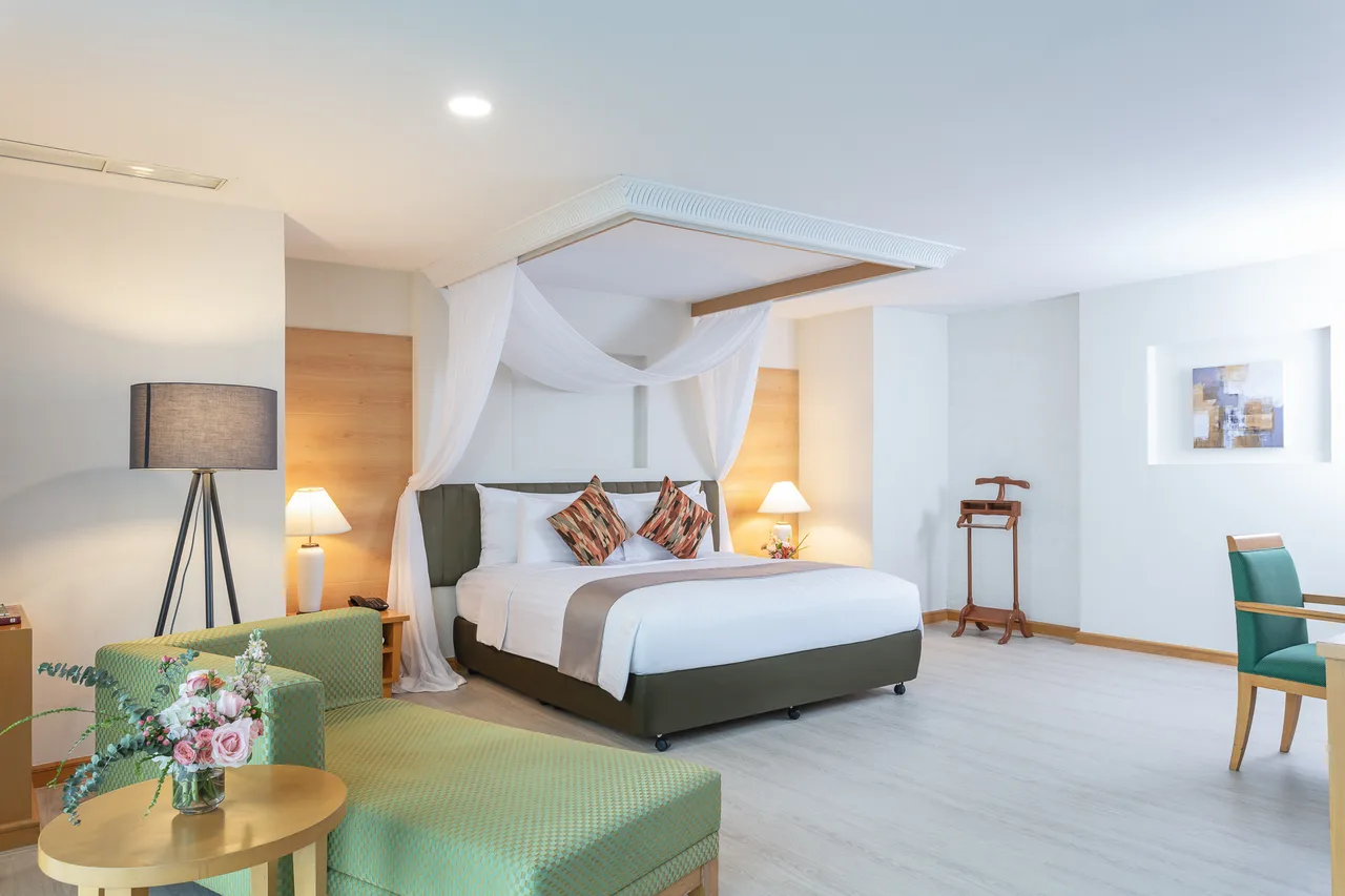 2-Bed Presidential Suite
