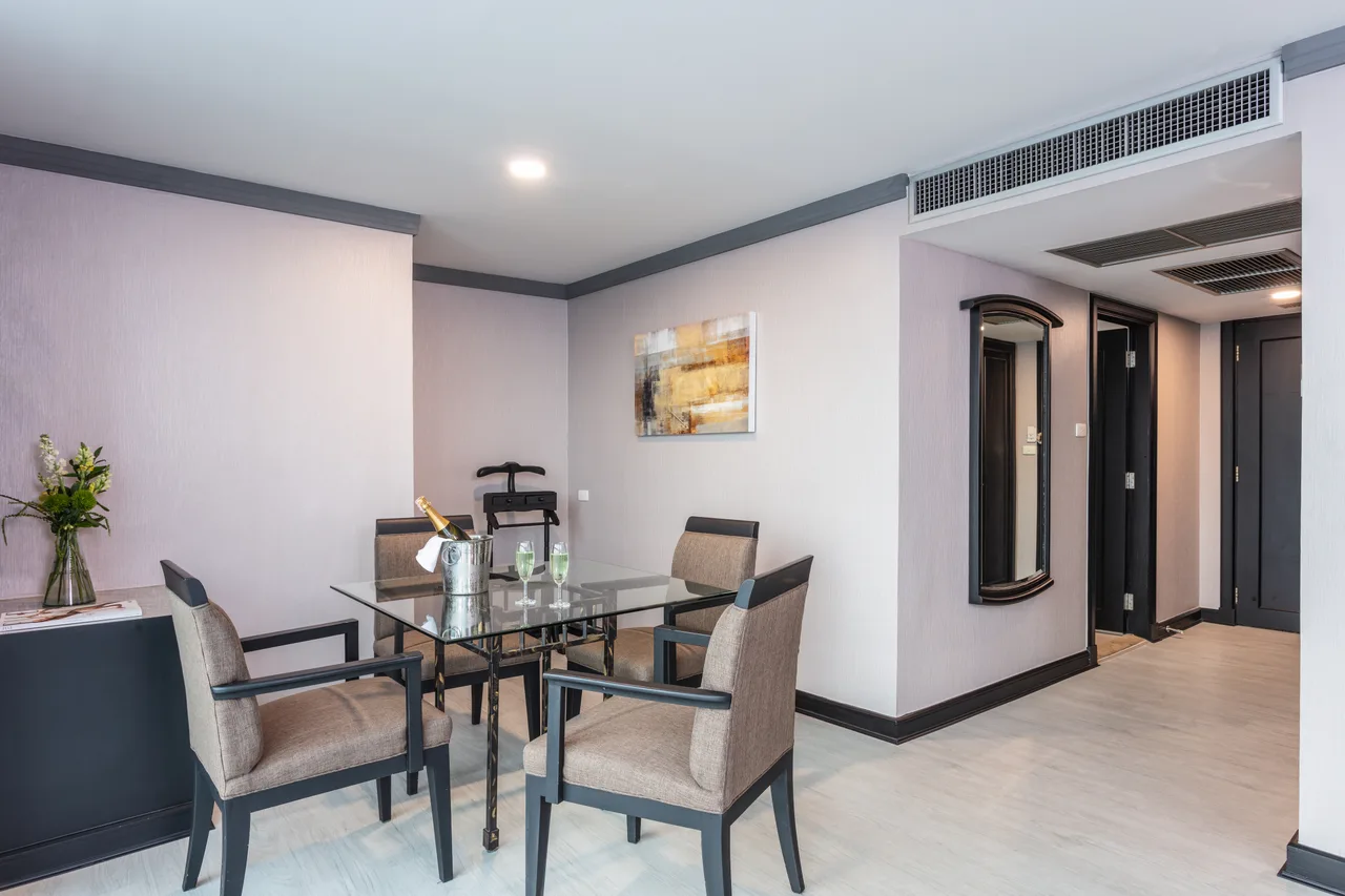 Superior Suite (Space Zone)