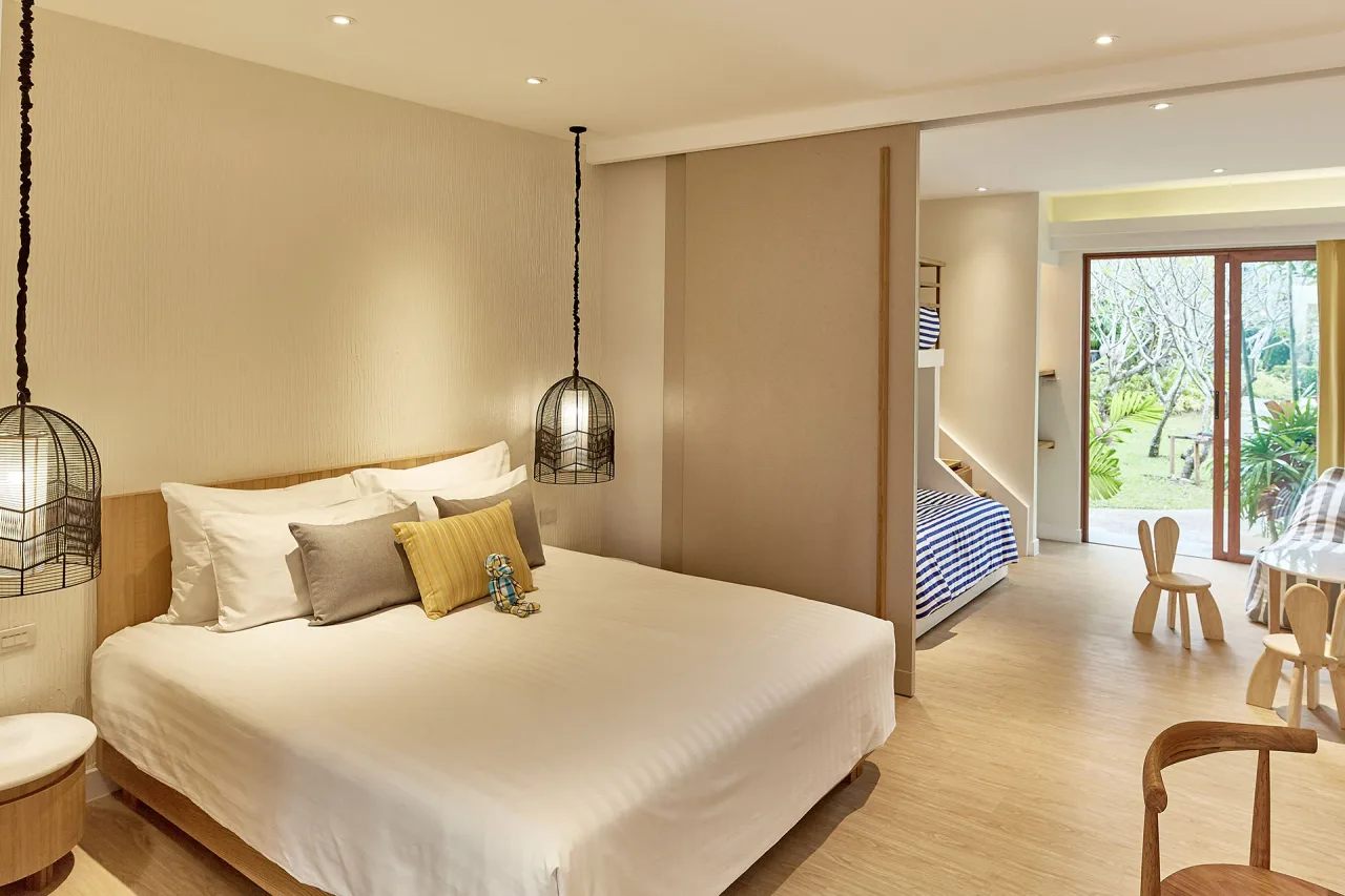 Family Suite (2 Adults & 2 Children)