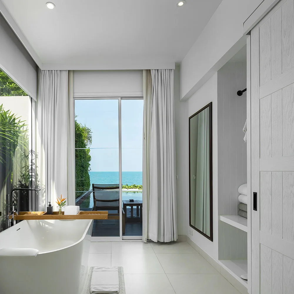 Celes Beachfront Pool Suite — סוויטת בריכה מול הים