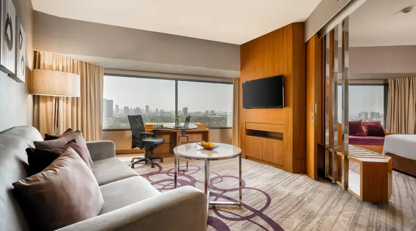 Premium Deluxe Suite Club