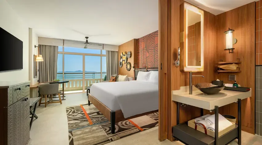 Deluxe Explorer Seaview