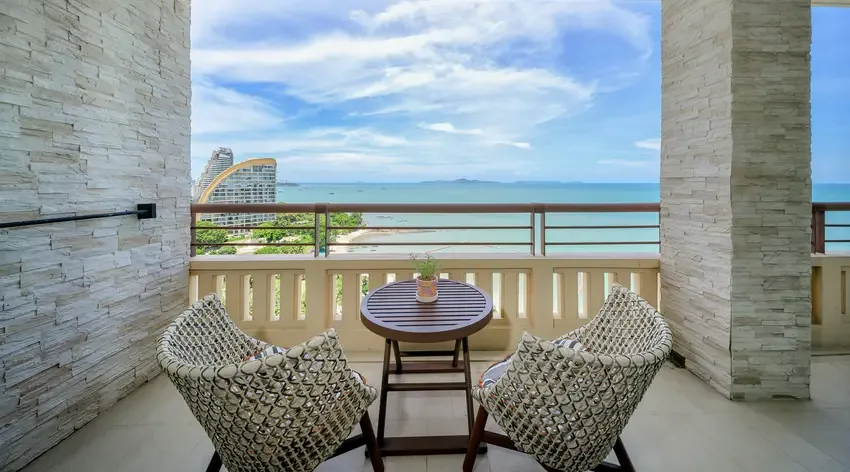 Mirage Family Suite Ocean with Bunk Bed and Club Access