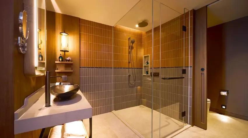 Premium Spa Explorer with Outdoor Jacuzzi
