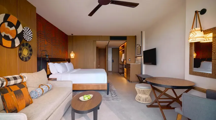 Premium Spa Explorer with Outdoor Jacuzzi