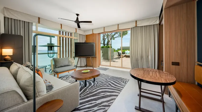 Presidential Suite Ocean Terrace with Infinity Pool and Club Access