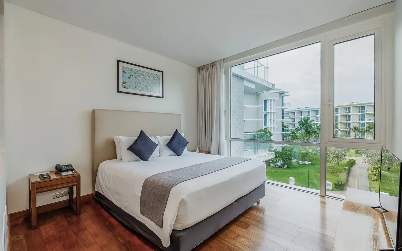 1 Bedroom Suite with Kitchen and Balcony