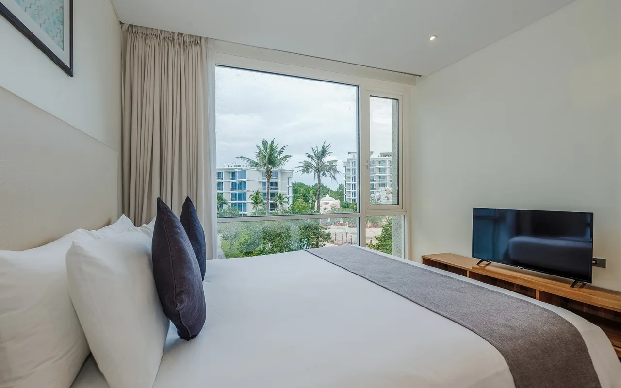 1 Bedroom Suite with Kitchen and Balcony