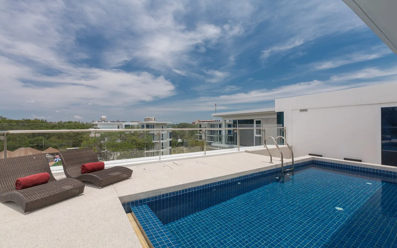 2 Bedroom Penthouse Pool Suite