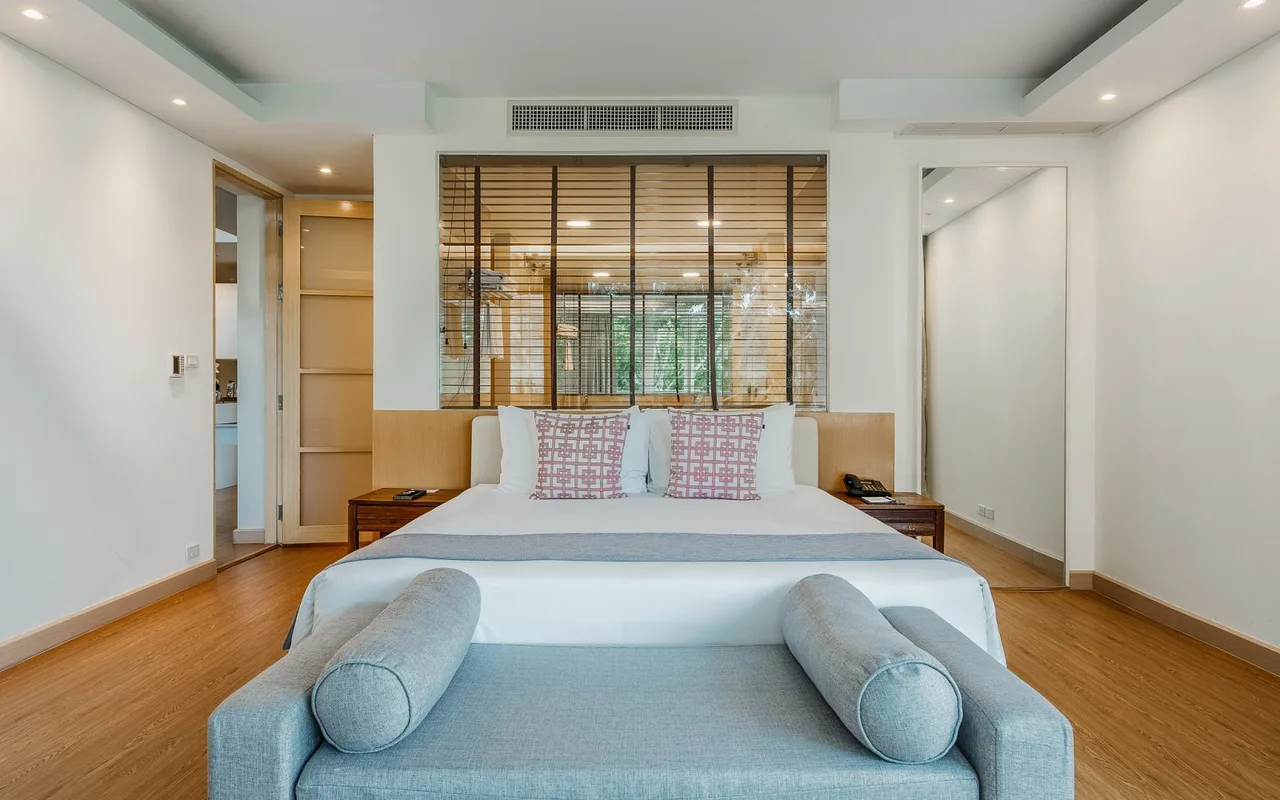 3 Bedroom Penthouse Pool Suite with Kitchen
