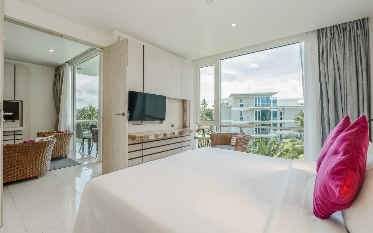 Executive 1 Bedroom Family Suite with Balcony