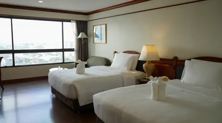Family Suite Two Bedroom King/Twin