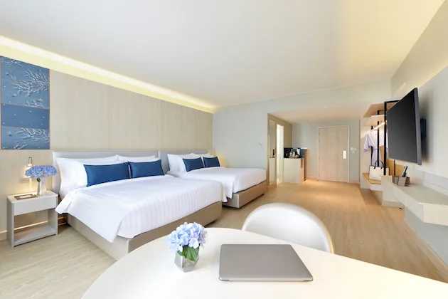 Grand Deluxe (for 3–4 Adults)