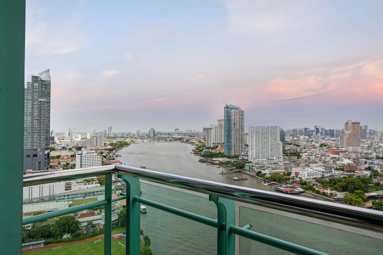 Grand Deluxe Club King River View