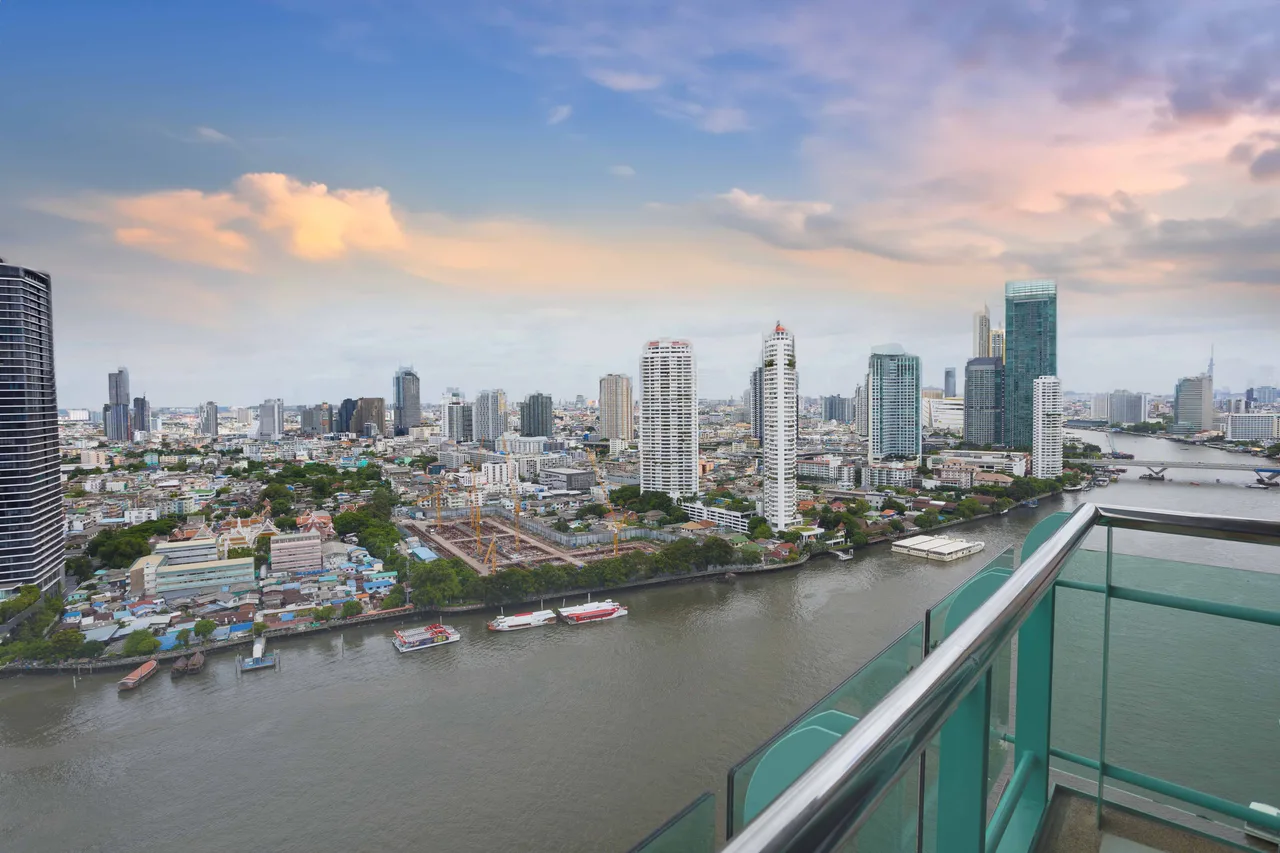 Grand Deluxe Club Twin River View