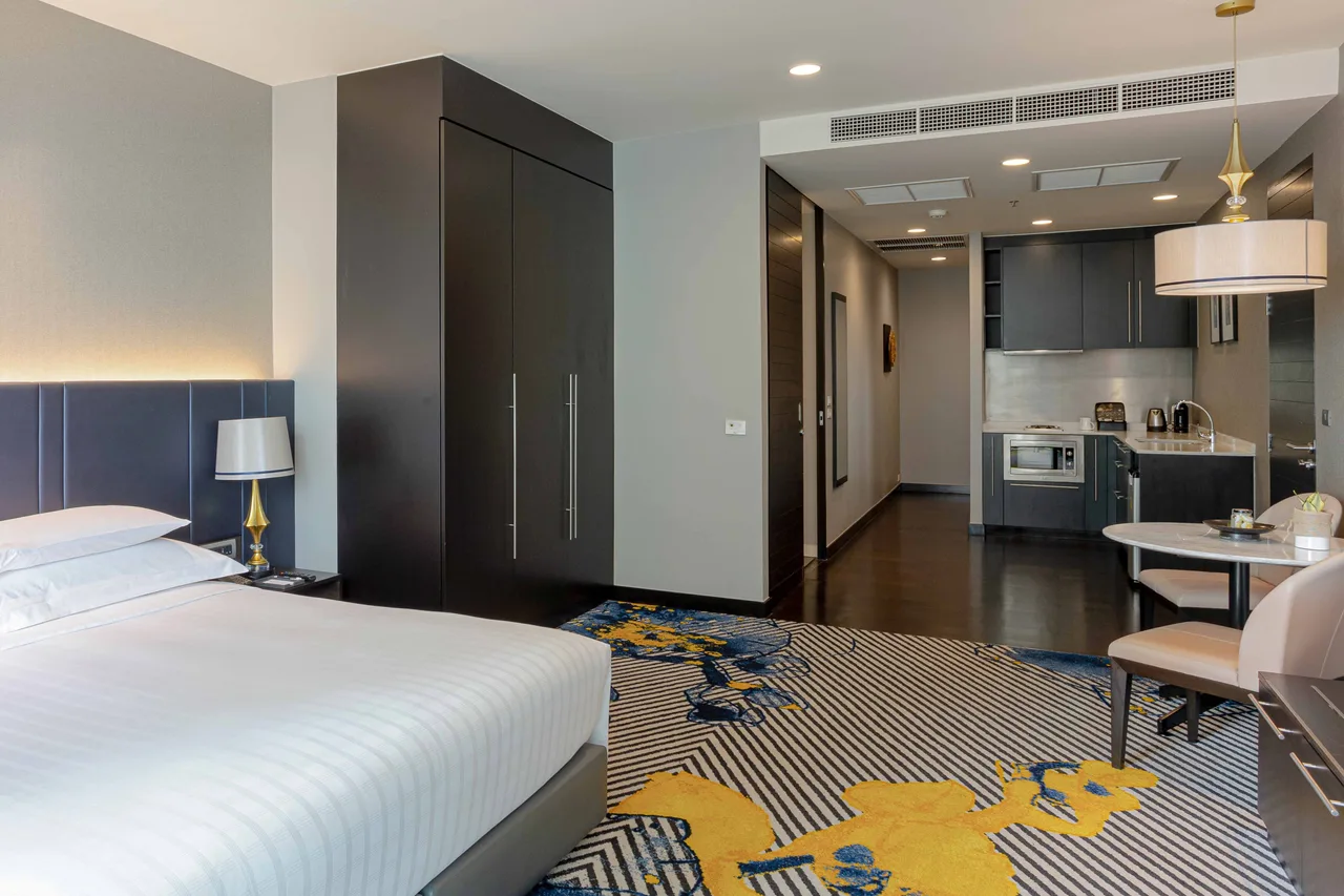 Grand Deluxe King City View