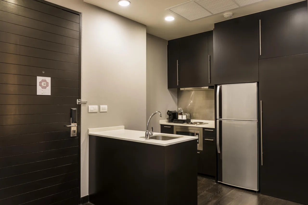 One Bedroom Club Suite King City View