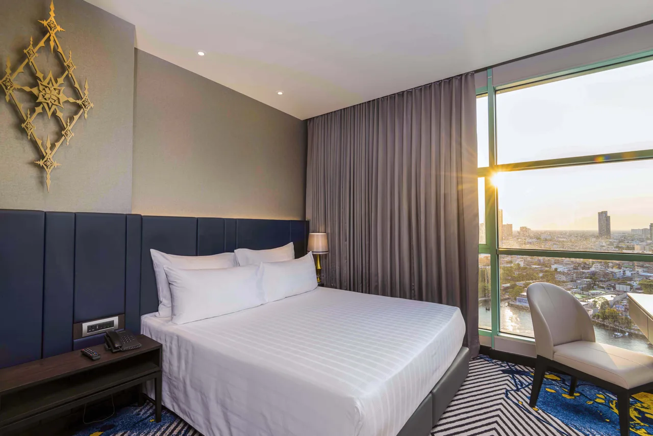 One Bedroom Skyline Suite King Bed