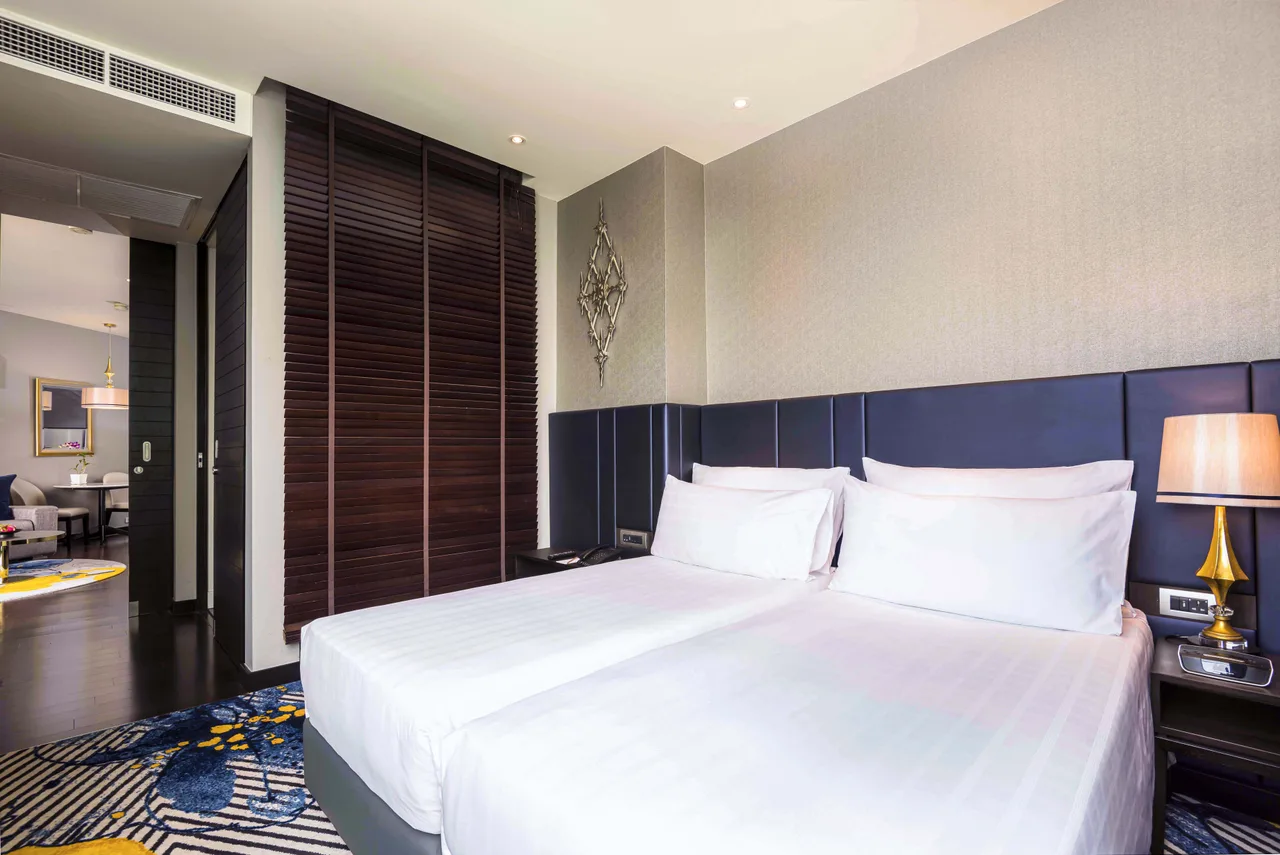 One Bedroom Suite Twin City View