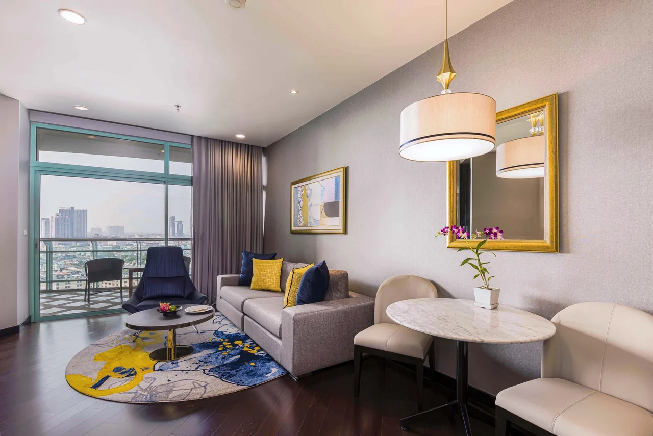 One Bedroom Suite Twin City View