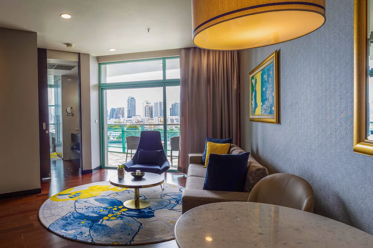 One Bedroom Suite Twin River View