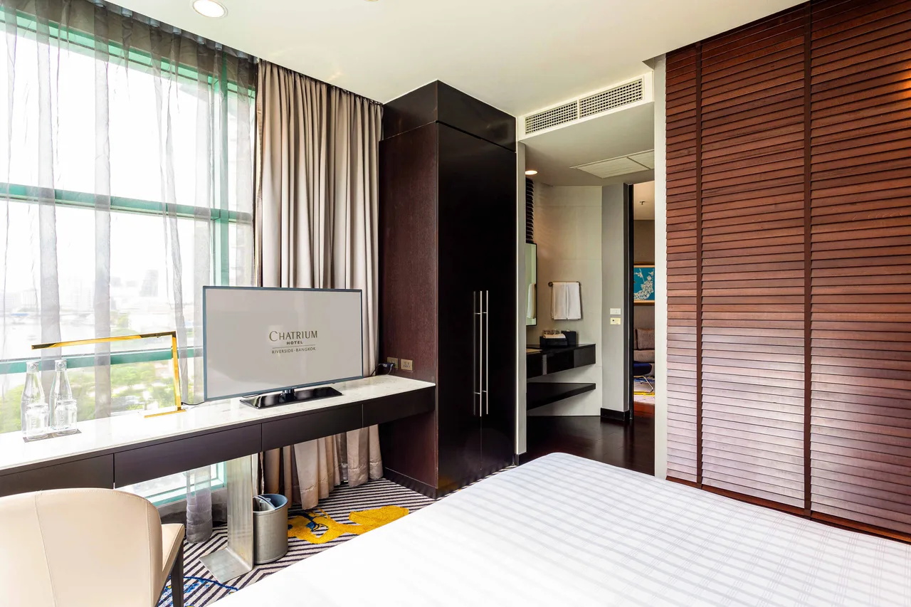 One Bedroom Suite Twin River View