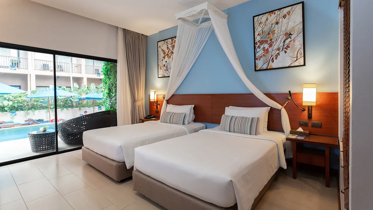 Premier Pool Access Room