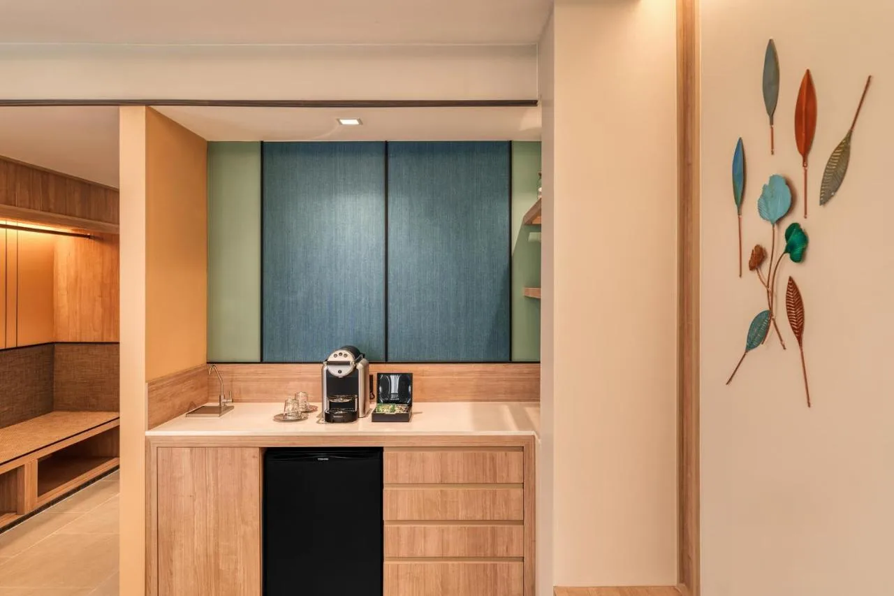 Club One Bedroom Sea Facing Suite
