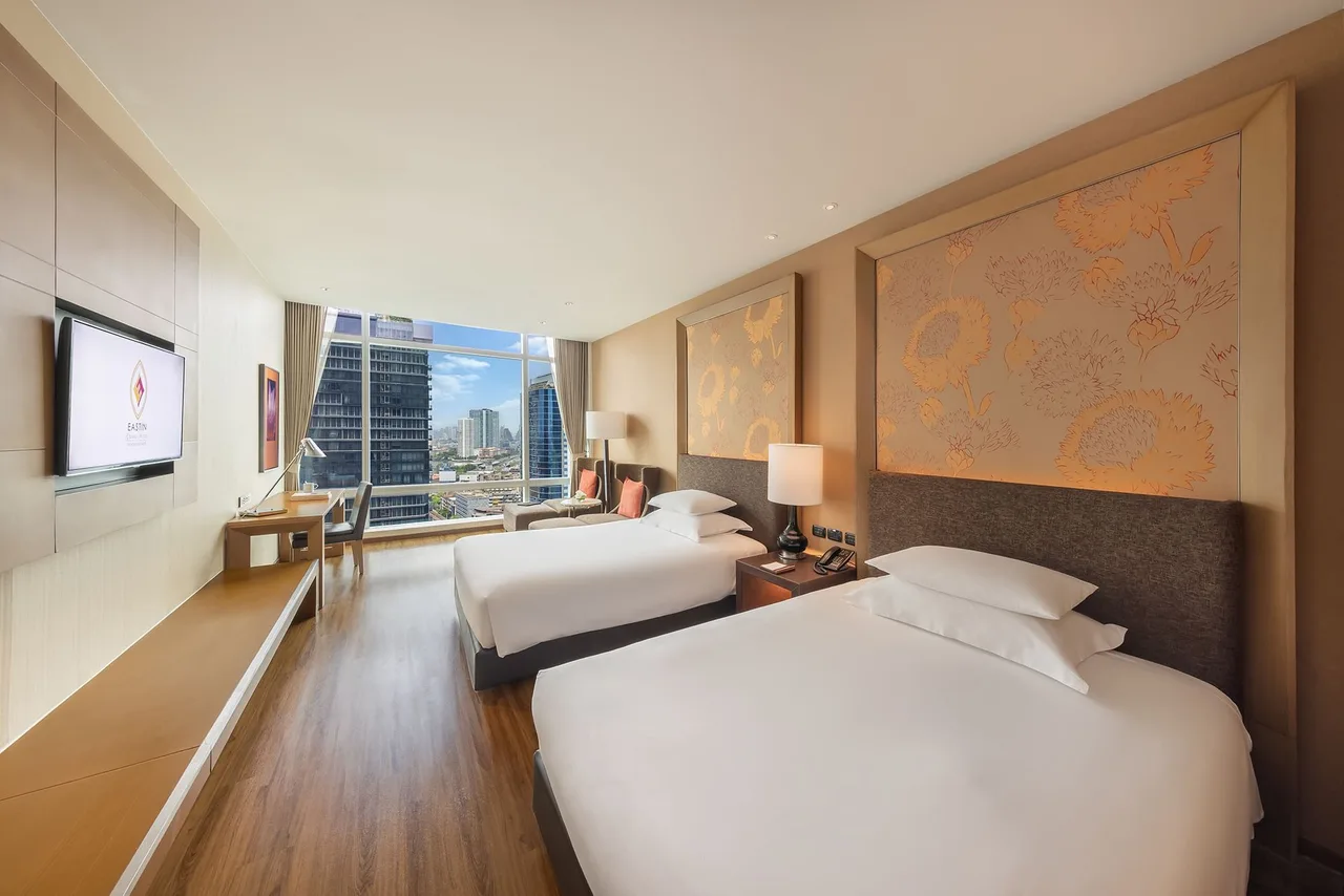 Superior Sky Room