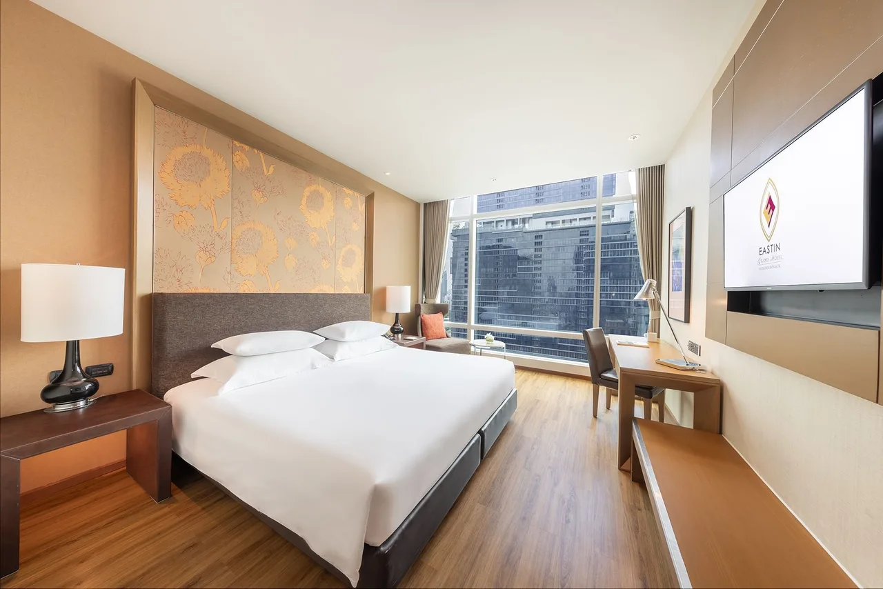 Superior Sky Room