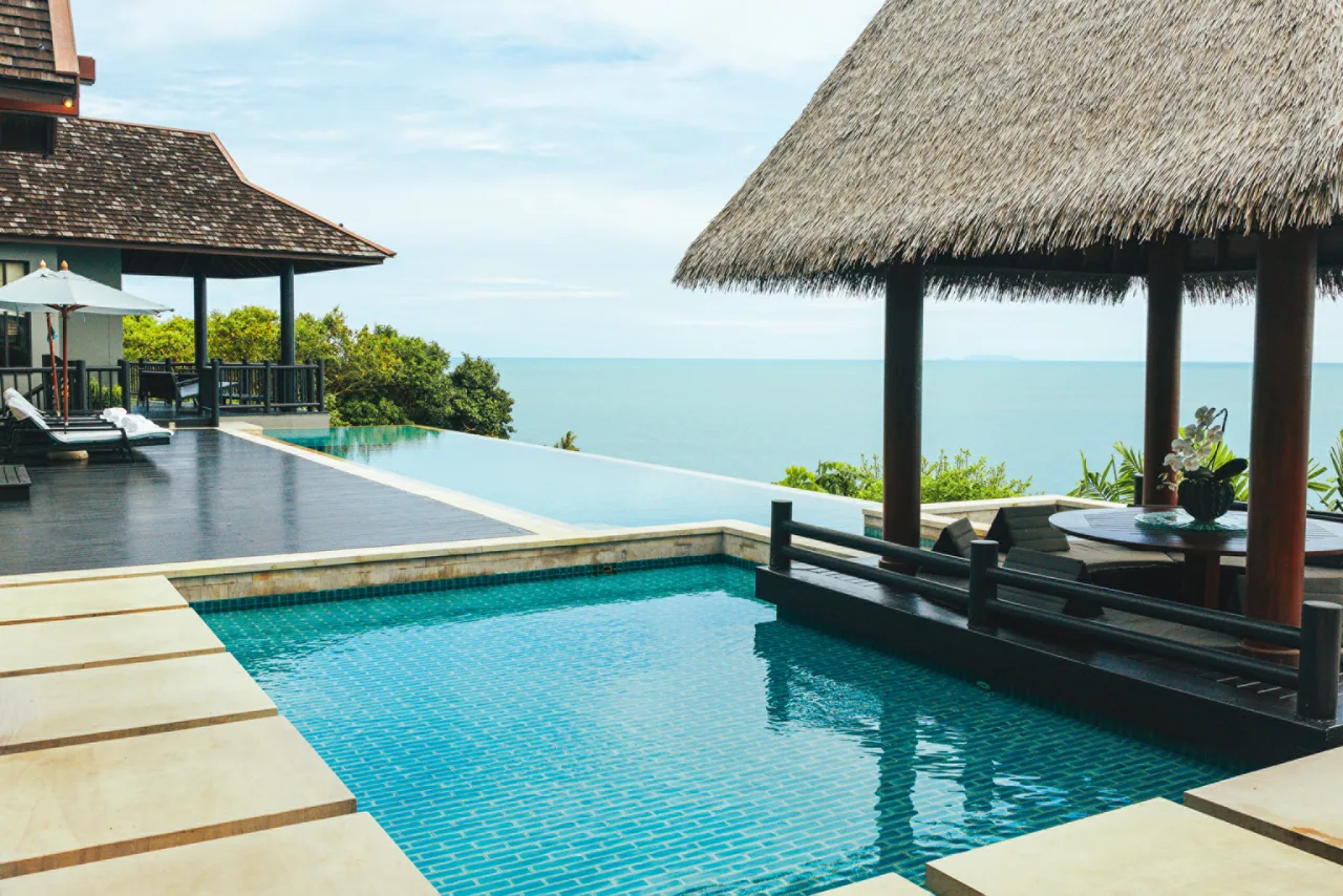 Four-Bedroom Residence Villa with Pool — مسكن بأربع غرف نوم