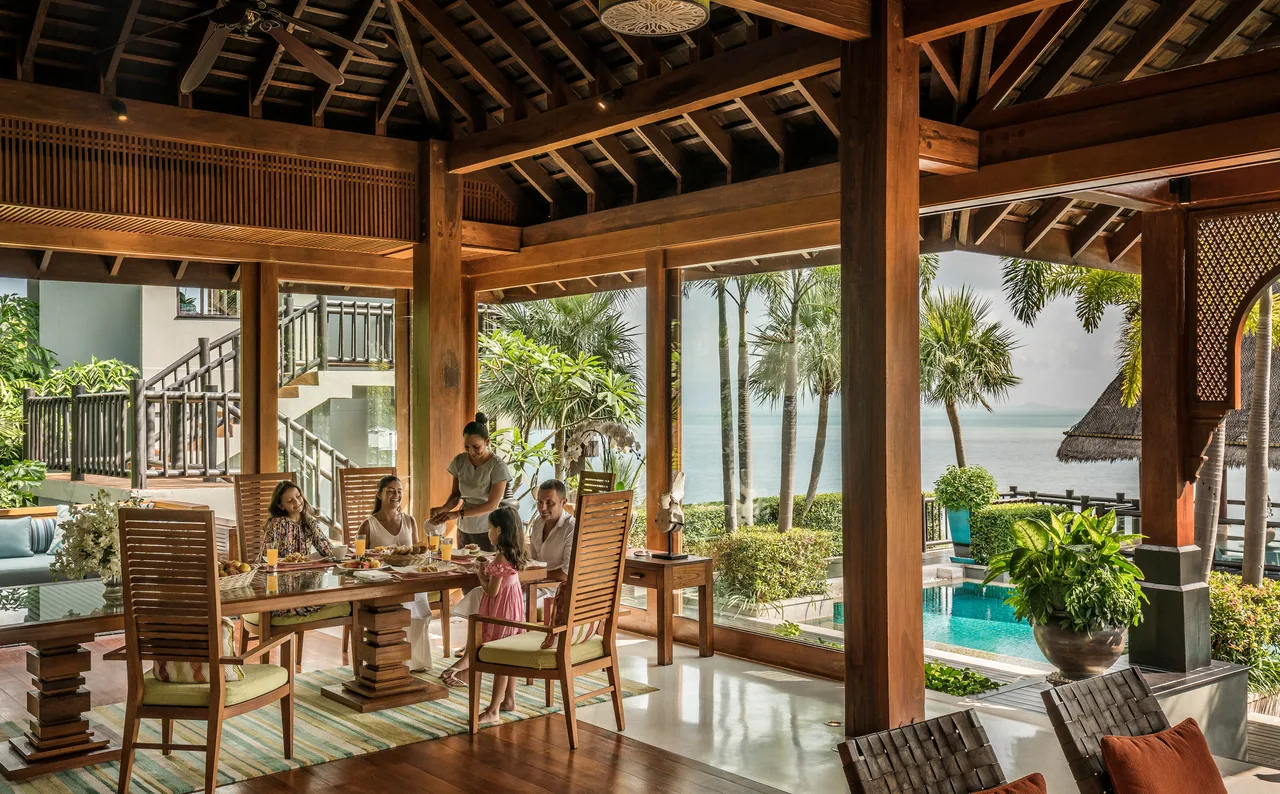 Four-Bedroom Residence Villa with Pool — مسكن بأربع غرف نوم