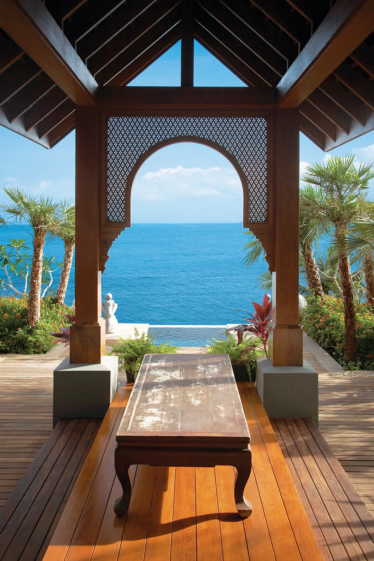 Island Residence with Pool — مسكن بمسبح