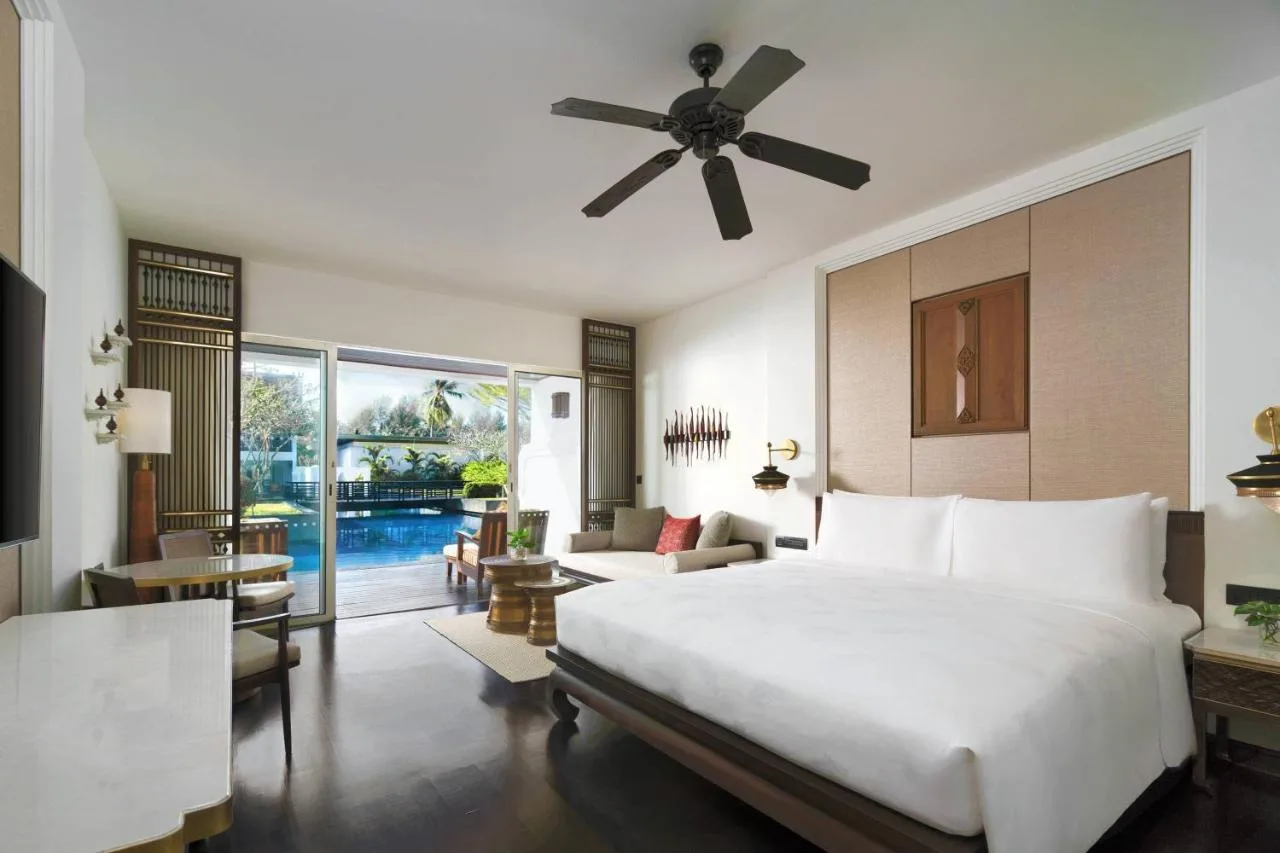 Deluxe Lagoon Pool Access Twin