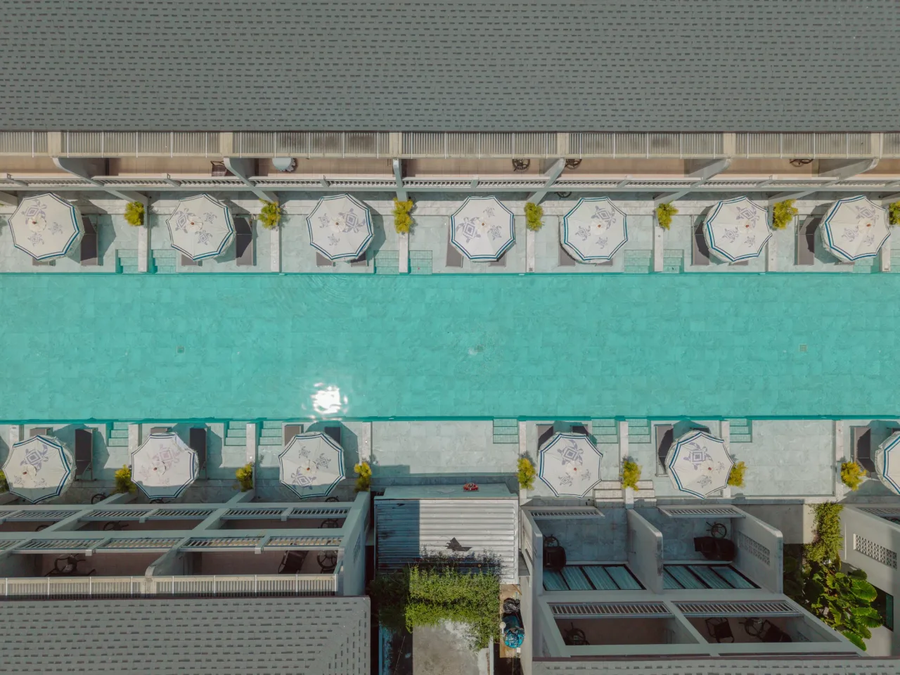 Deluxe Pool Access