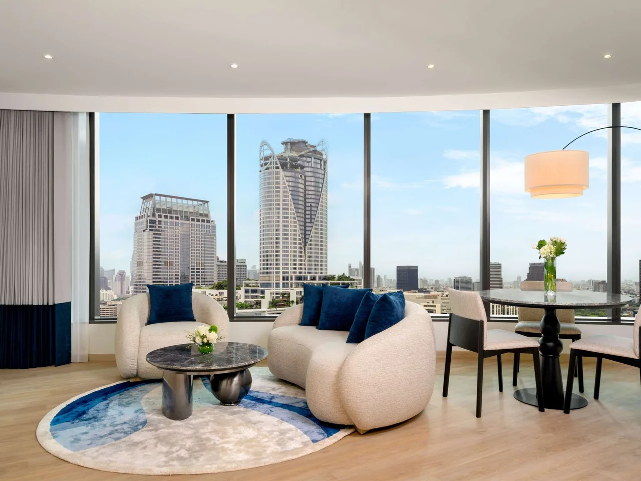 Executive Suite with a separate living room and 1 King Size bed