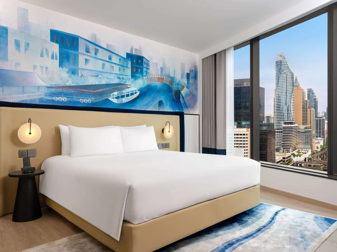 Executive Suite with a separate living room and 1 King Size bed