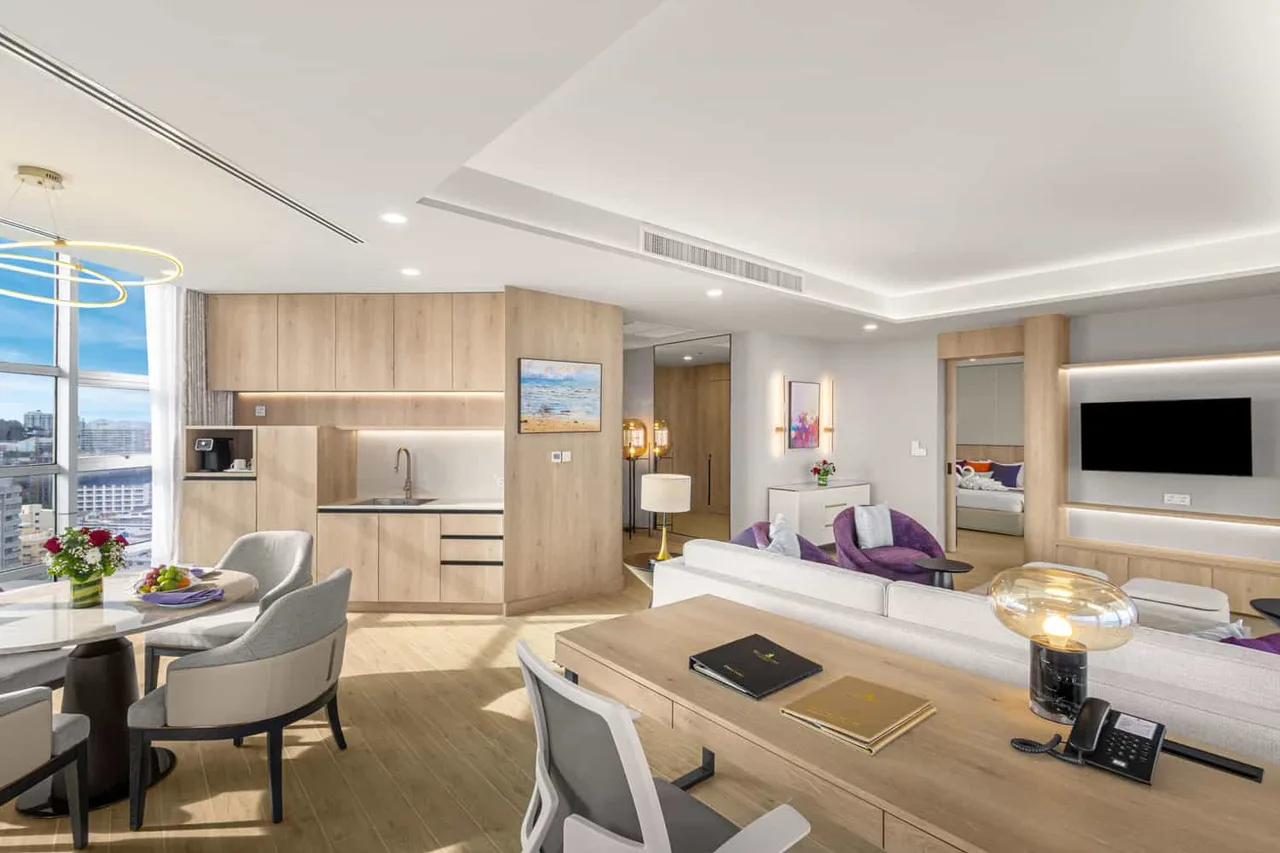 Regency Suite Thai Elegance & Thai Modern (1 Bedroom)