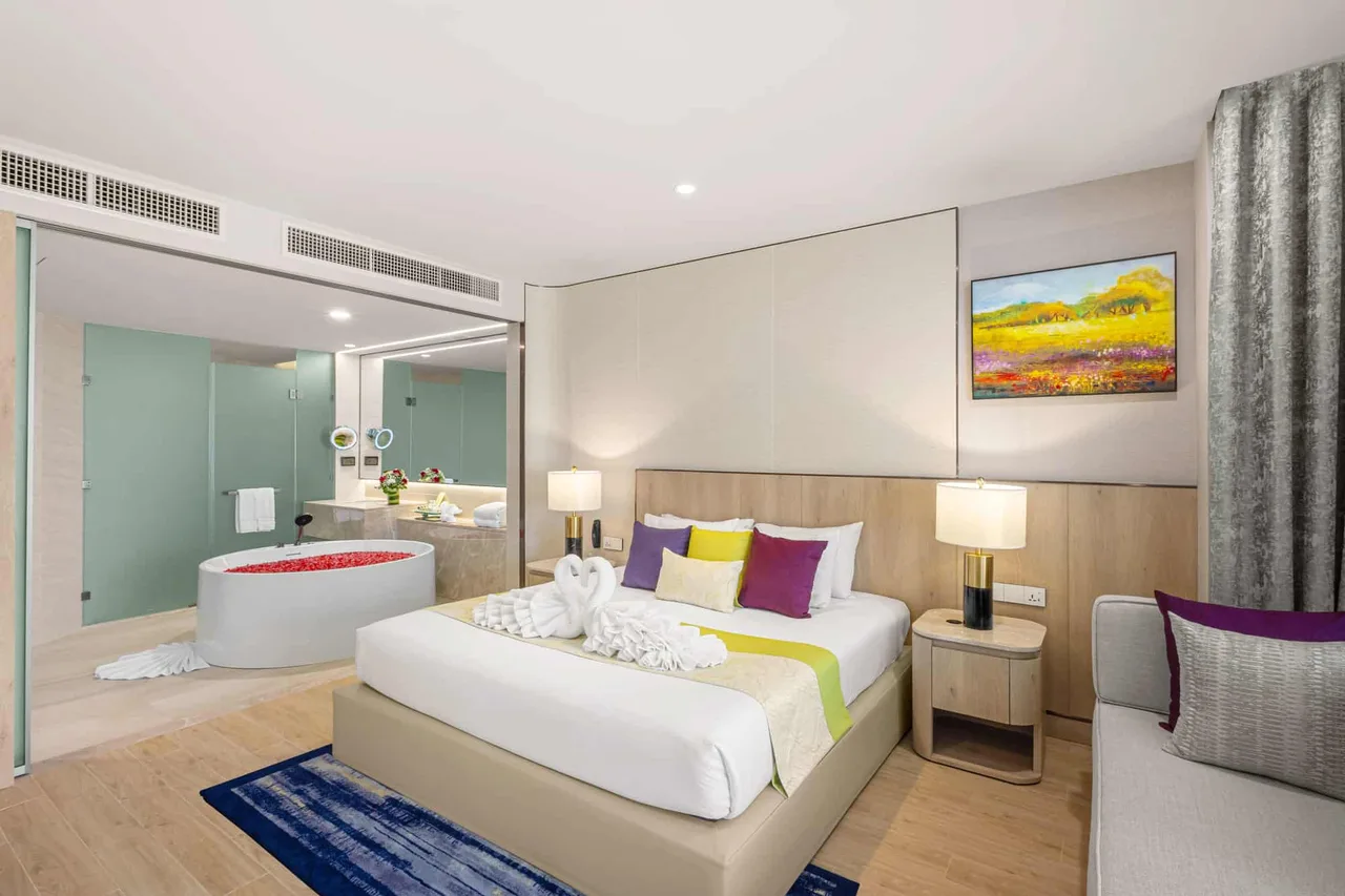 Regency Suite Thai Elegance & Thai Modern (2 Bedrooms)