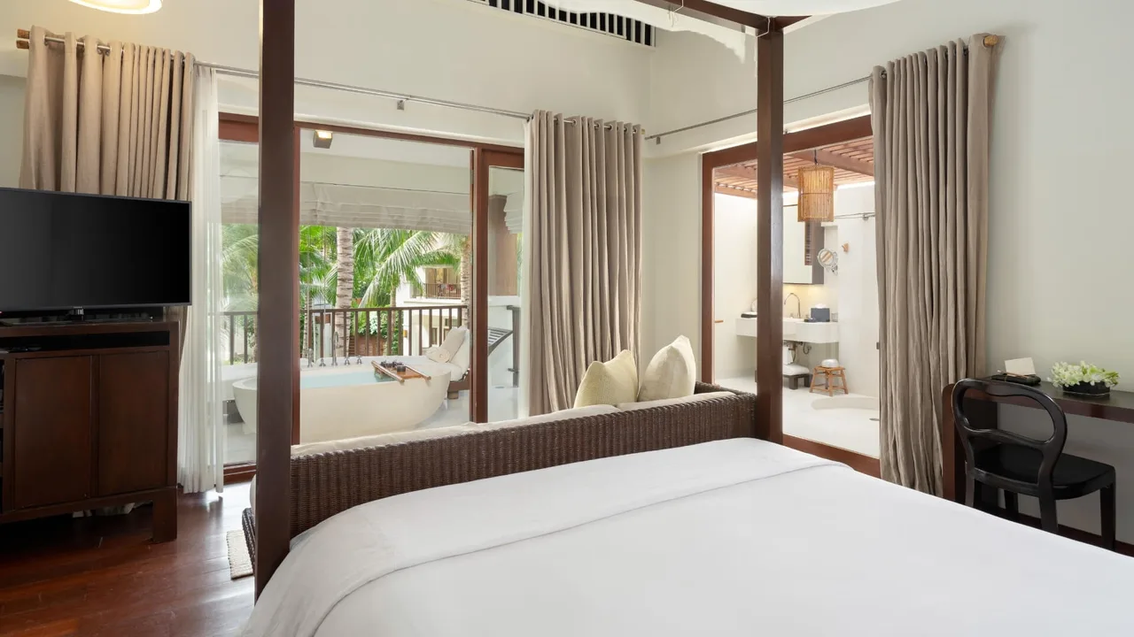 Two Bedroom Duplex Interconnecting Pool