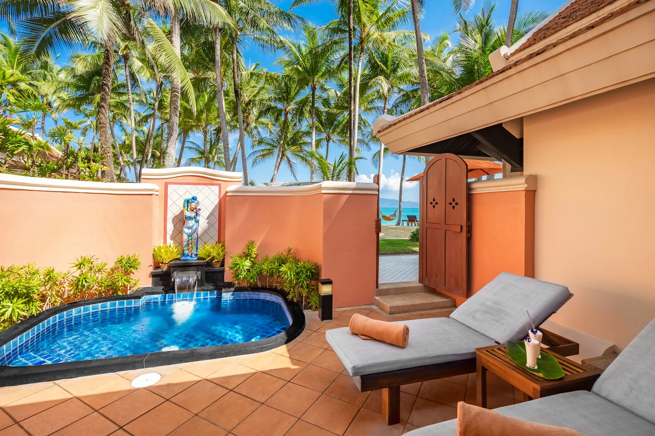 Deluxe Beachfront Villa with Plunge Pool