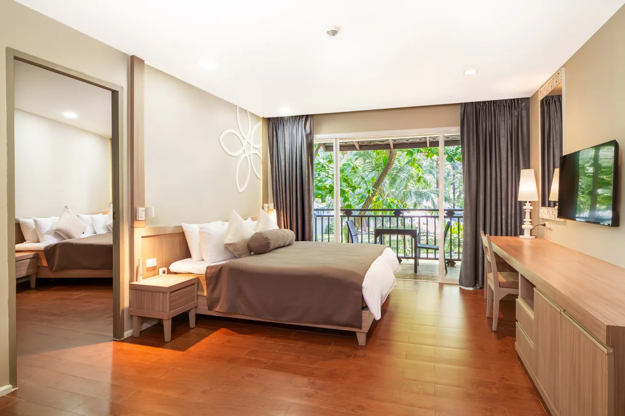 Deluxe Two-Bedroom - Garden Wing