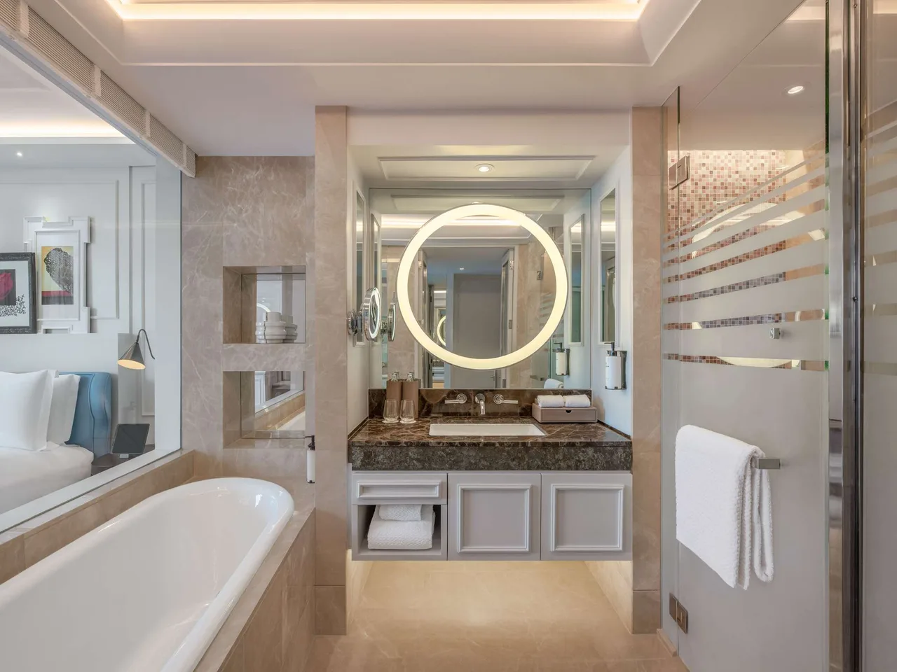 MAGNIFIQUE ROOM, 1 King Size Bed