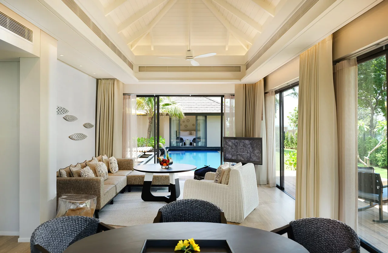 Grand Pool Villa