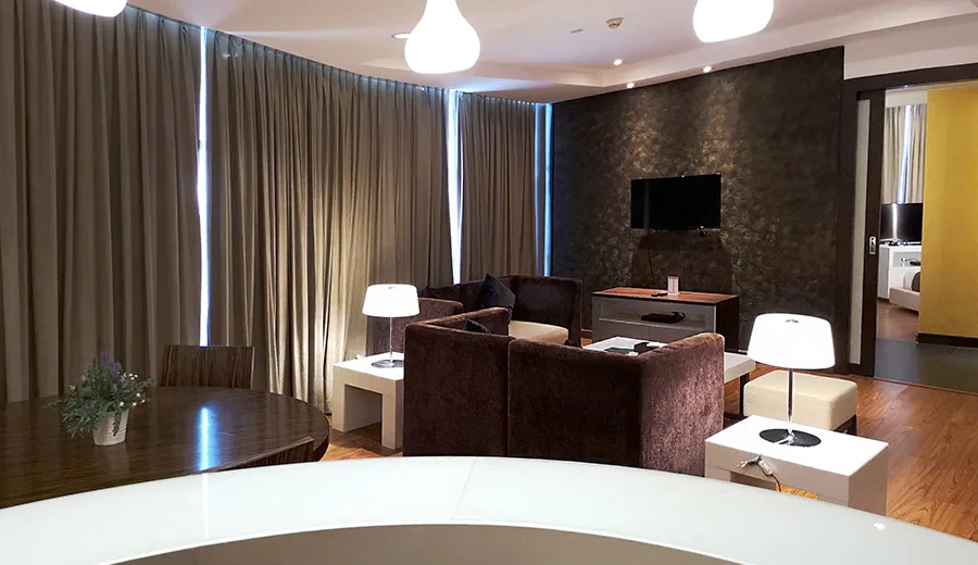 1-Bedroom Wow Suite